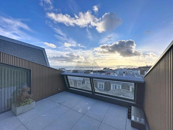 APPARTEMENT EN DUPLEX A VENDRE TERRASSE VUE MER ASCENSEUR BREST – TRIANGLE D’OR
