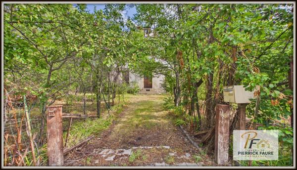 BRIANÇON – Maison historique de 193,67 m² à rénover, jardin arboré et vue montagne