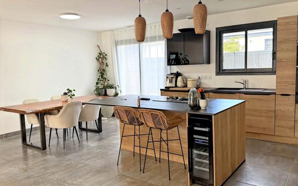 Maison à vendre    5 pièces • 148 m2 Saubrigues