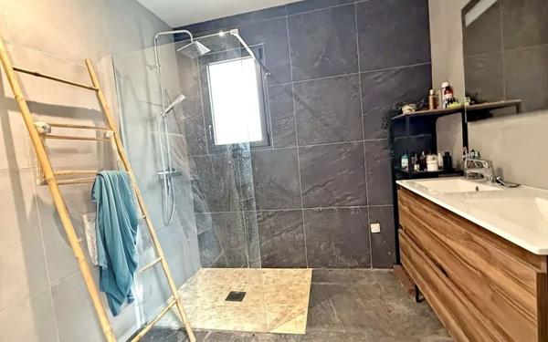 Maison à vendre    5 pièces • 148 m2 Saubrigues