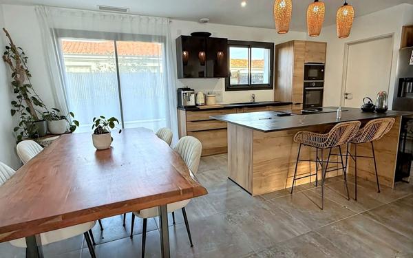 Maison à vendre    5 pièces • 148 m2 Saubrigues