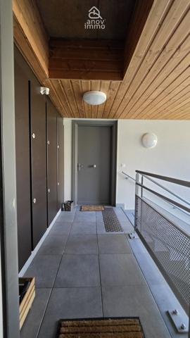Duplex
                                                                                                                                                                                                                                                                                                                        4 pièce(s)                                                                                                                                                                                                          3 chambre(s)                                                                                                                                                                                                          75.6  m²