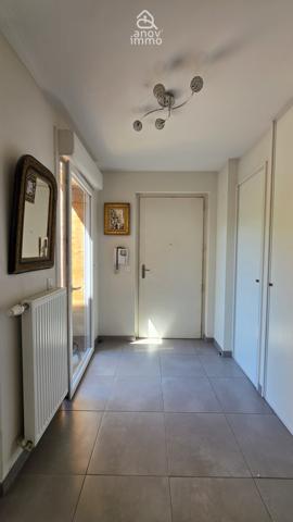 Duplex
                                                                                                                                                                                                                                                                                                                        4 pièce(s)                                                                                                                                                                                                          3 chambre(s)                                                                                                                                                                                                          75.6  m²