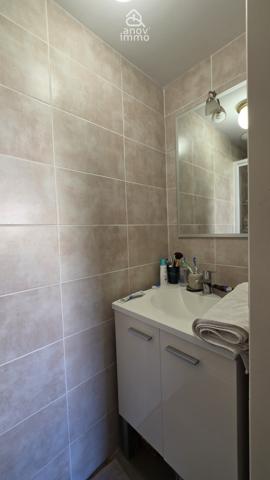 Duplex
                                                                                                                                                                                                                                                                                                                        4 pièce(s)                                                                                                                                                                                                          3 chambre(s)                                                                                                                                                                                                          75.6  m²