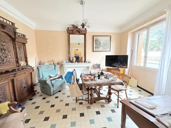 A VENDRE : PAMIERS MAISON DE VILLE  DE 110M2 AVEC TERRASSE