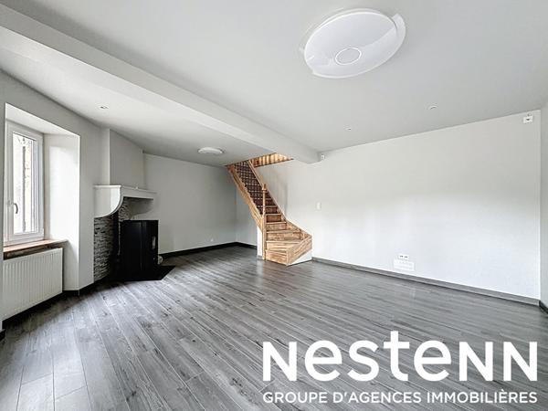 A vendre : Charmante maison de village avec cour intérieure LA ROCHE VINEUSE