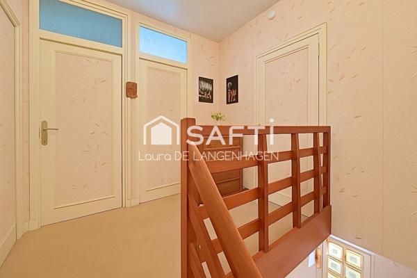 Maison de ville avec sous-sol complet et jardin