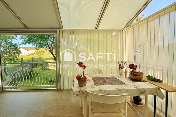 Maison de ville avec sous-sol complet et jardin