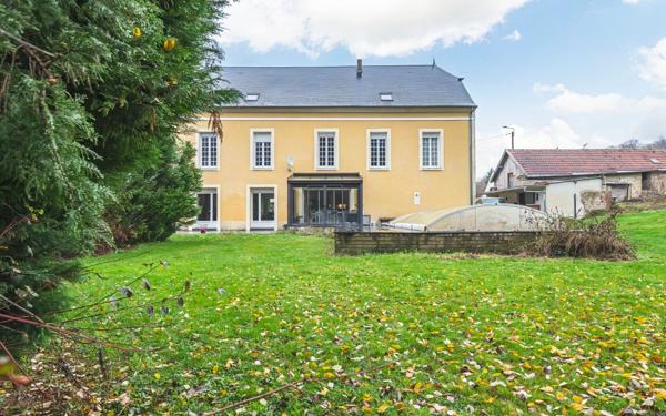 Maison à vendre    8 pièces •  Bruyères-et-Montbérault