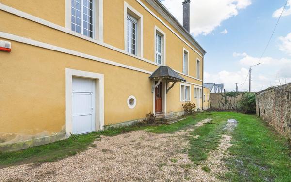 Maison à vendre    8 pièces •  Bruyères-et-Montbérault