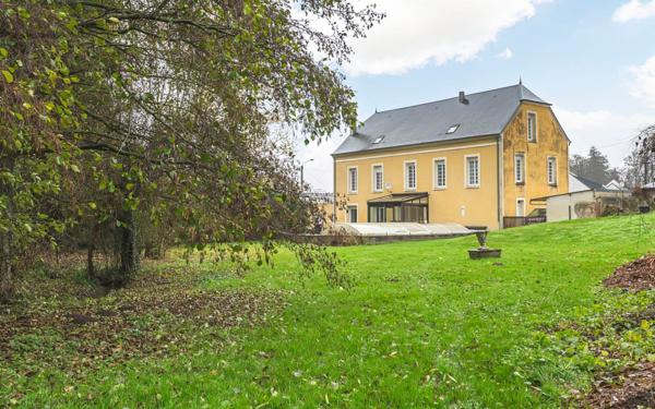 Maison à vendre    8 pièces •  Bruyères-et-Montbérault