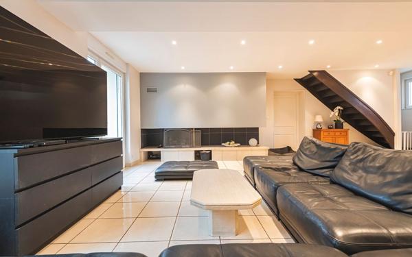 Maison à vendre    8 pièces •  Bruyères-et-Montbérault