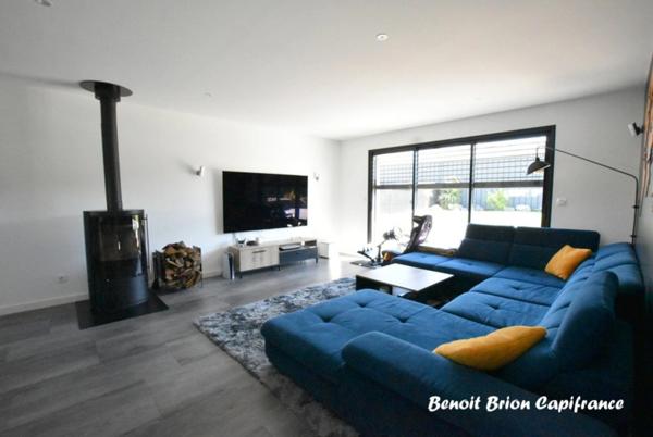 Maison contemporaine de 200 m² avec piscine, sur un terrain de 1300 m²