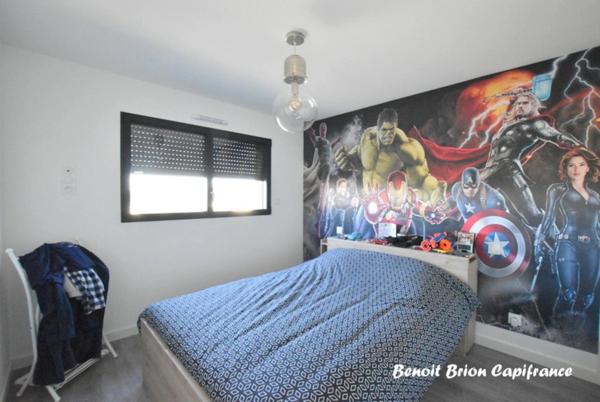 Maison contemporaine de 200 m² avec piscine, sur un terrain de 1300 m²