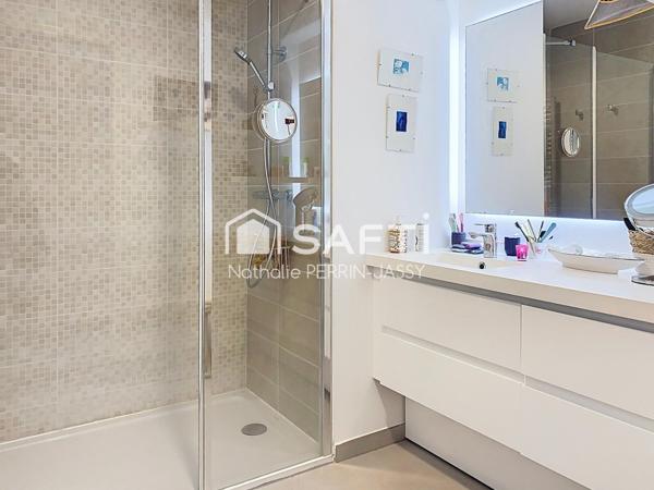 1ère ligne à Valras, T3 meublé avec stationnement