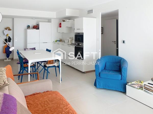 1ère ligne à Valras, T3 meublé avec stationnement