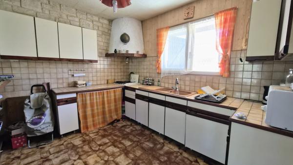 LA ROCHELLE – MAISON DE PLAIN-PIED À RÉNOVER AVEC JARDIN ET FORT POTENTIEL