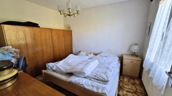 LA ROCHELLE – MAISON DE PLAIN-PIED À RÉNOVER AVEC JARDIN ET FORT POTENTIEL