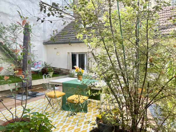 Batignolles - Deux maisons loft duplex autour d'une terrasse !