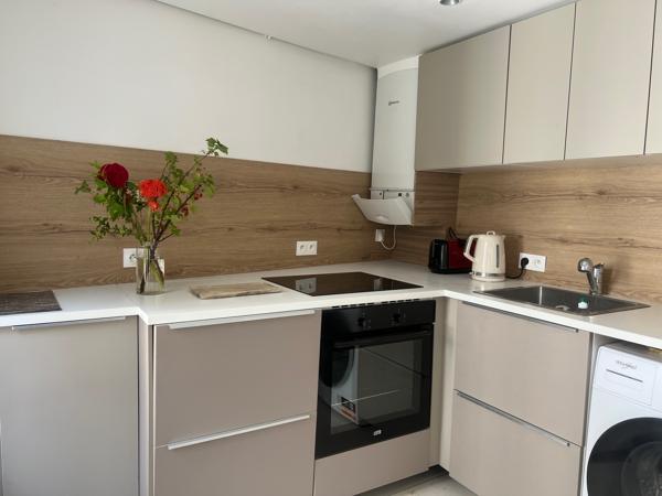 Batignolles - Deux maisons loft duplex autour d'une terrasse !