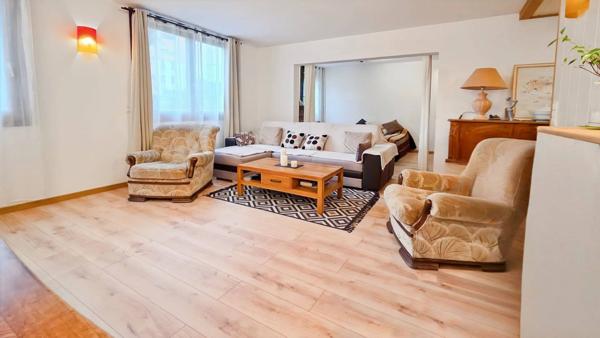 Appartement T5 spacieux, moderne et idéalement situé