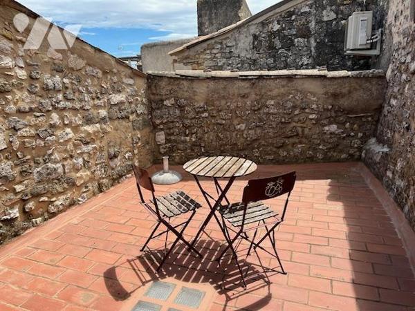 A VENDRE MAISON DE VILLAGE avec TROPEZIENNE A 10MN D'UZES 