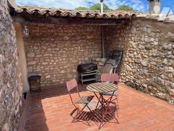 A VENDRE MAISON DE VILLAGE avec TROPEZIENNE A 10MN D'UZES 