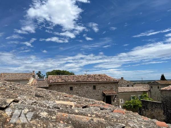 A VENDRE MAISON DE VILLAGE avec TROPEZIENNE A 10MN D'UZES 
