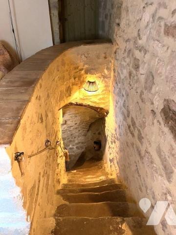 A VENDRE MAISON DE VILLAGE avec TROPEZIENNE A 10MN D'UZES 