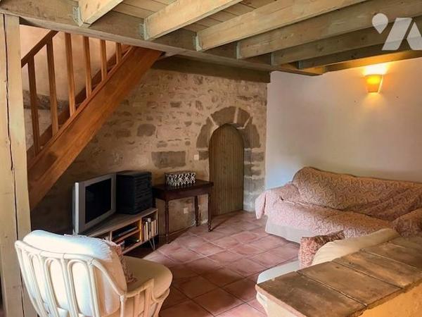 A VENDRE MAISON DE VILLAGE avec TROPEZIENNE A 10MN D'UZES 