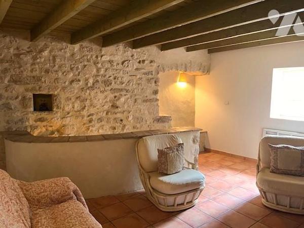 A VENDRE MAISON DE VILLAGE avec TROPEZIENNE A 10MN D'UZES 