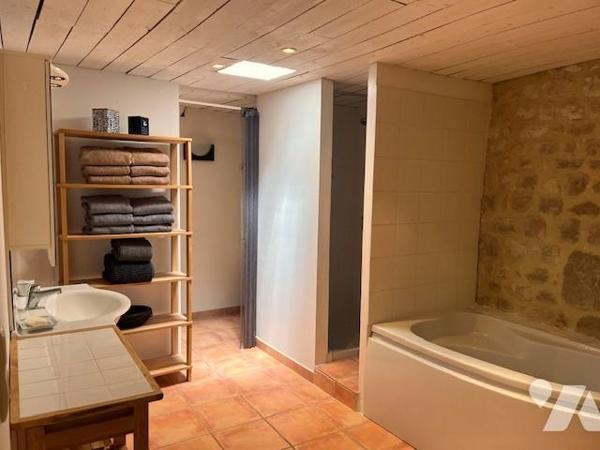 A VENDRE MAISON DE VILLAGE avec TROPEZIENNE A 10MN D'UZES 