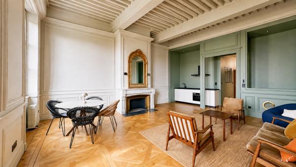 Appartement
         2 pièces
        - 60 m² Bien prestige 417 000 € *
