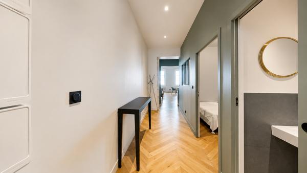 Appartement
         2 pièces
        - 60 m² Bien prestige 417 000 € *