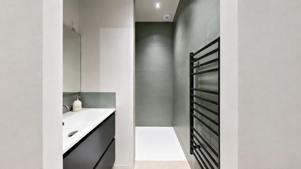 Appartement
         2 pièces
        - 60 m² Bien prestige 417 000 € *