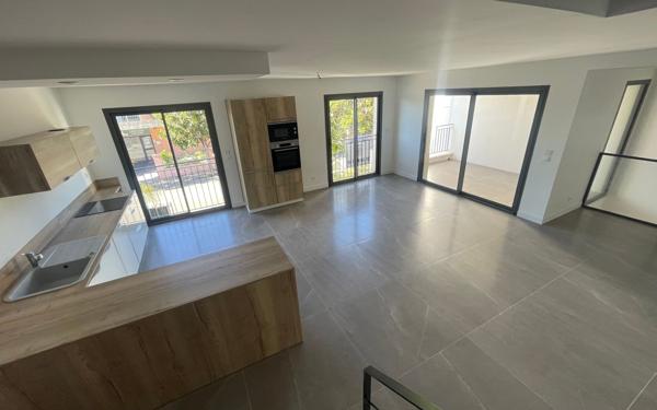 Appartement à vendre    4 pièces • 102 m2 Sanary-sur-Mer