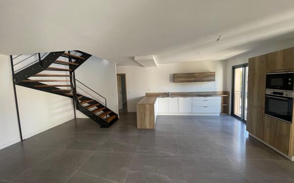 Appartement à vendre    4 pièces • 102 m2 Sanary-sur-Mer