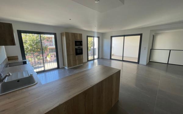 Appartement à vendre    4 pièces • 102 m2 Sanary-sur-Mer