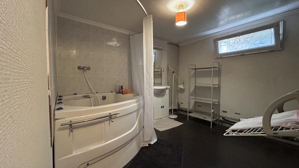 Pavillon familial 97 m² avec sous-sol semi-enterré – Drancy