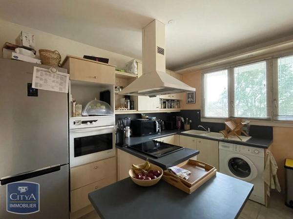 Appartement à louer 4 pièces 84m² Le Mans (72000)
