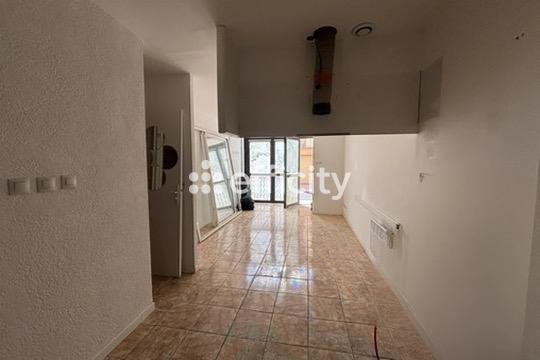 Local Commercial
         1 pièce
        - 36 m² Exclusivité 95 000 € *