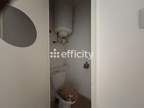 Local Commercial
         1 pièce
        - 36 m² Exclusivité 95 000 € *