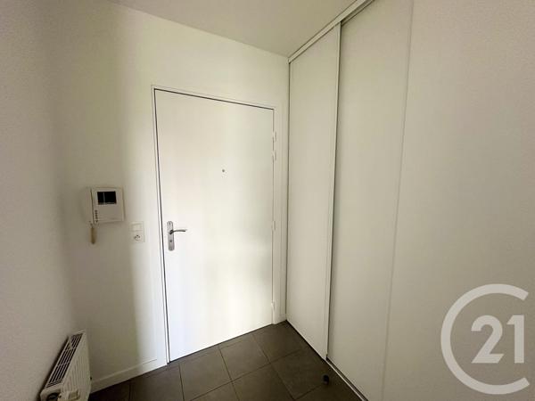 Appartement F3 à vendre  3 pièces - 61 m2 ST PIERRE DU PERRAY - 91