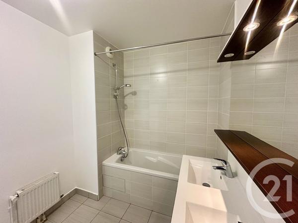 Appartement F3 à vendre  3 pièces - 61 m2 ST PIERRE DU PERRAY - 91