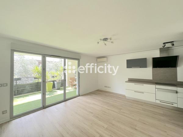 Appartement
         3 pièces
        - 70 m² Exclusivité 330 000 € *