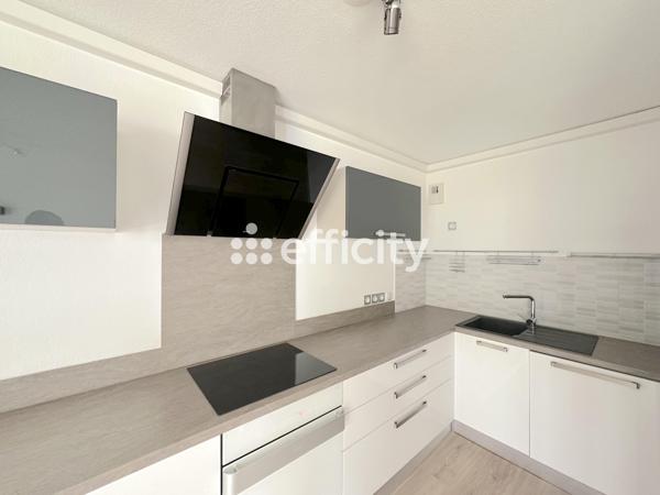 Appartement
         3 pièces
        - 70 m² Exclusivité 330 000 € *