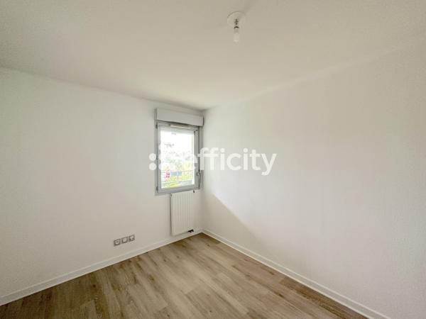 Appartement
         3 pièces
        - 70 m² Exclusivité 330 000 € *