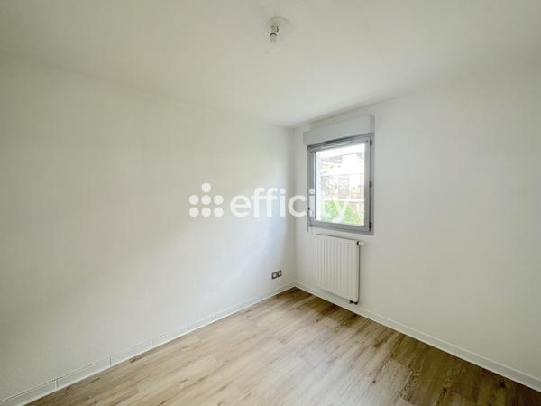 Appartement
         3 pièces
        - 70 m² Exclusivité 330 000 € *