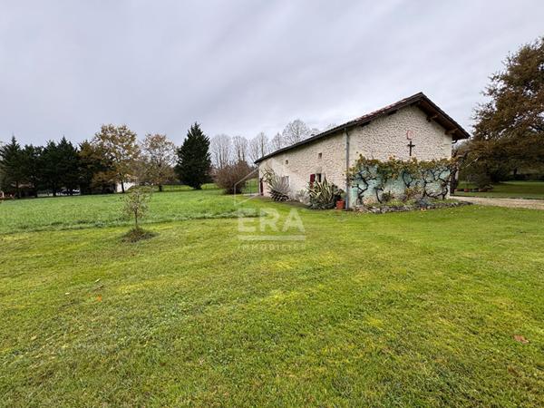 A VENDRE MAISON ANCIENNE DE TYPE 4 AVECDEPENDANCES ET 14.507M² DE TERRAIN
