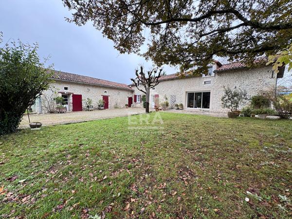 A VENDRE MAISON ANCIENNE DE TYPE 4 AVECDEPENDANCES ET 14.507M² DE TERRAIN